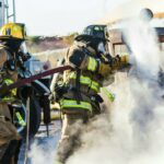 vigili del fuoco spengono incendio