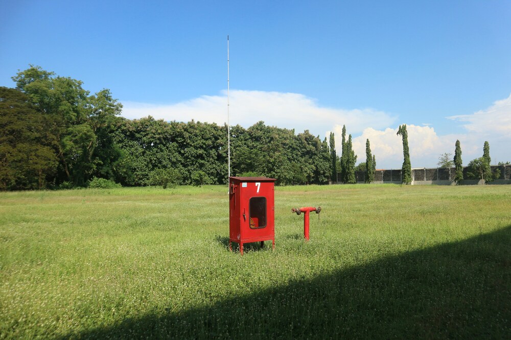 cassetta idrante nel prato